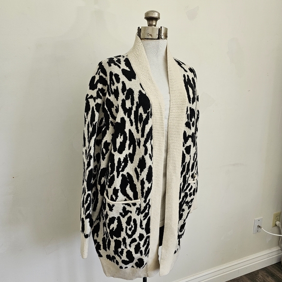 Who what wear animal print open front cardigan size LARGE - Picture 8 of 10